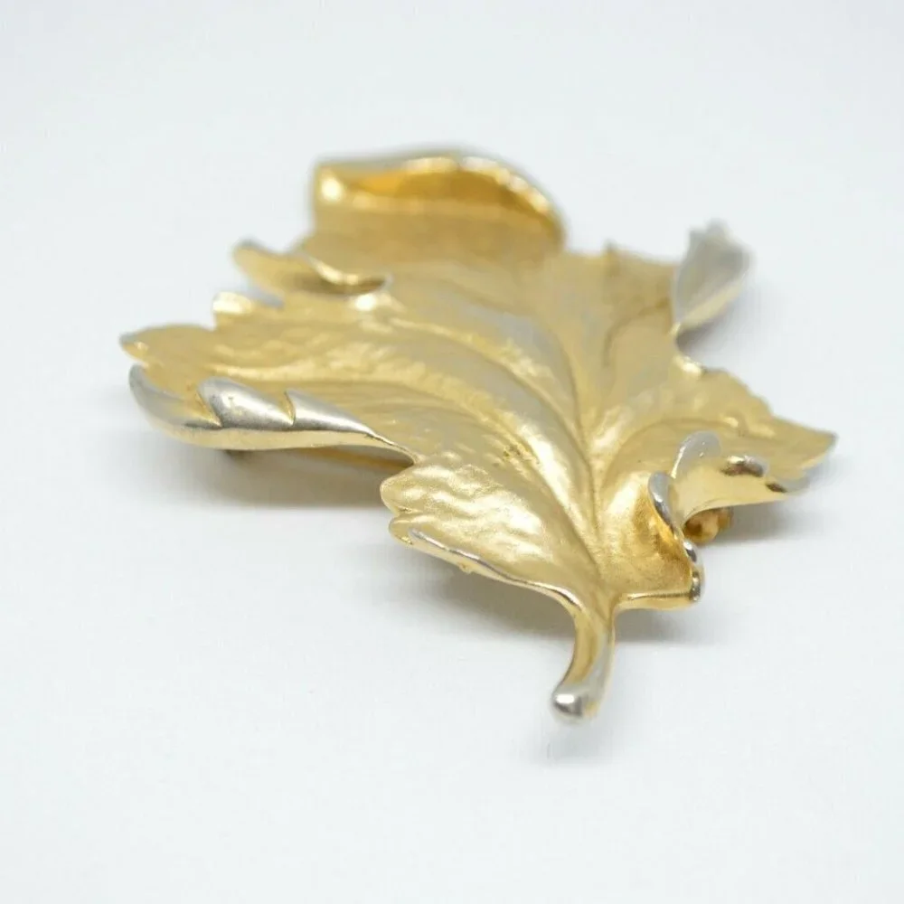 Coro 1940s Matte Gold Tone Large Heavy Leaf Pin